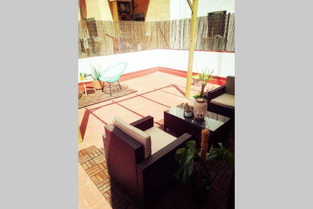M1 Cool Loft 1 Min Walk To Metro 15 Min Center By Metro Apartamento Esplugues de Llobregat Exterior foto