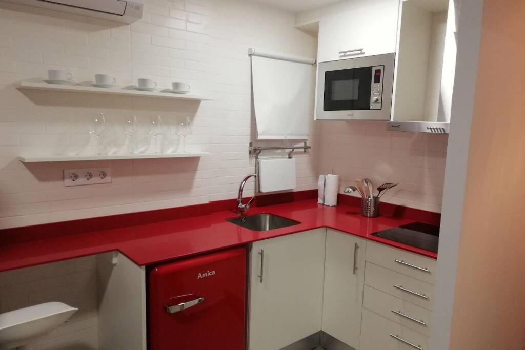 M1 Cool Loft 1 Min Walk To Metro 15 Min Center By Metro Apartamento Esplugues de Llobregat Exterior foto
