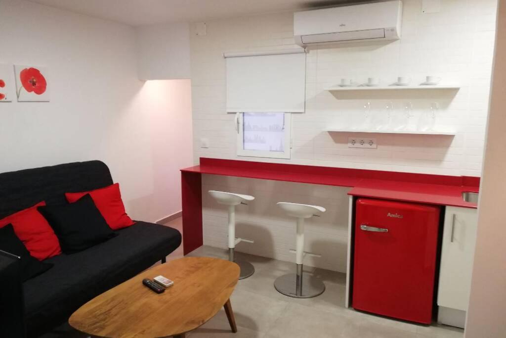 M1 Cool Loft 1 Min Walk To Metro 15 Min Center By Metro Apartamento Esplugues de Llobregat Exterior foto